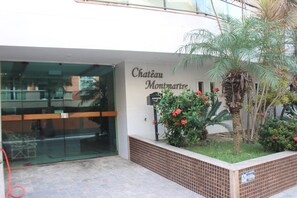 Apartment | Perincian bahagian luar