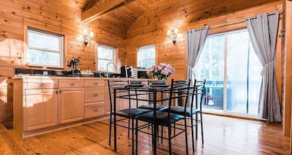Sunset Chalet Lakefront Hot Tub Game Room
