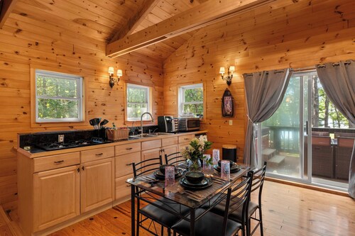 Sunset Chalet  Lakefront Hot Tub Game Room