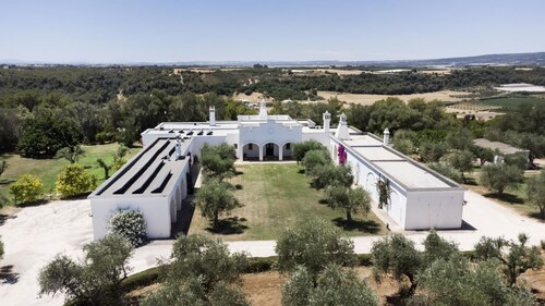 Elegance, wellness and nature - villa in Apulia 10 minutes from the sea