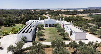 Elegance, wellness and nature - villa in Apulia 10 minutes from the sea