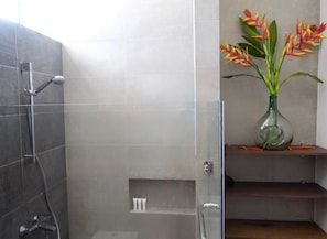 Apartament bàsic | Bany | Dutxa