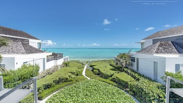 Beachfront Villa Hyperion | 5 habitaciones, ropa de cama de alta calidad y edredón