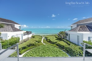 Beachfront Villa Hyperion | Hochwertige Bettwaren, Daunenbettdecken, Pillowtop-Betten, Zimmersafe