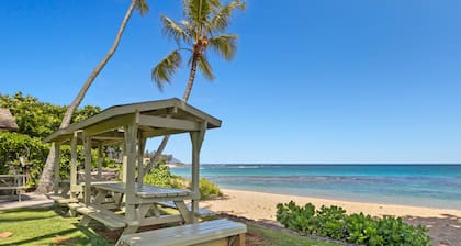 Ground Floor Beach Condo Spectacular Views AC in Bedroom 30 day Minimum Rental
