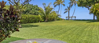 Ground Floor Beach Condo Spectacular Views AC in Bedroom 30 day Minimum Rental