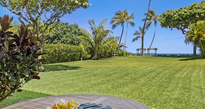 Ground Floor Beach Condo Spectacular Views AC in Bedroom 30 day Minimum Rental