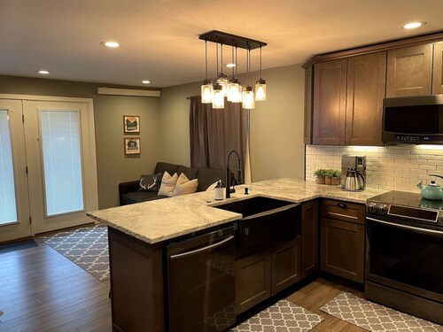 Luxury Condo w/ Stunning Views