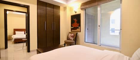 2 chambres, bureau, Wi-Fi gratuit, draps fournis