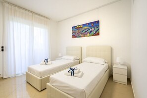 3 室のベッドルーム、アイロン / アイロン台、WiFi、ベッドシーツ