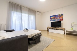 3 chambres, fer et planche à repasser, Wi-Fi, draps fournis