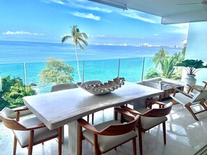 تناول الطعام بالخارج