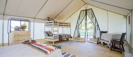 1 bedroom, iron/ironing board, travel cot, WiFi