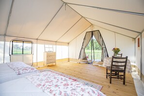1 bedroom, iron/ironing board, travel crib, WiFi
