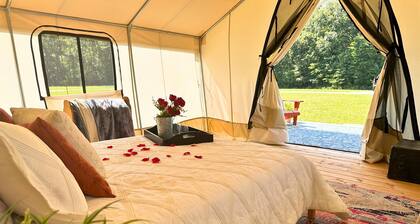 Peaceful Glamping Retreat at Roaring River