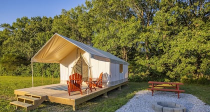 Peaceful Glamping Retreat at Roaring River