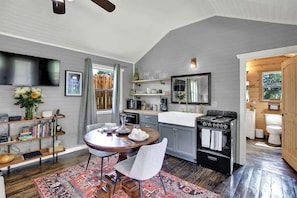 House, Multiple Beds, Patio (6426 Old San Combo) | Private kitchen | Coffee/tea maker