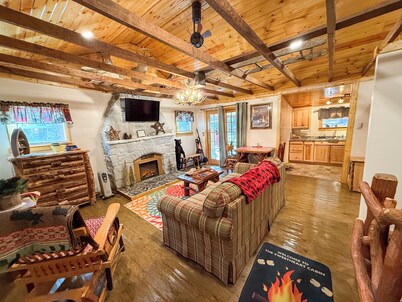 Couple's Cabin in Somerset
