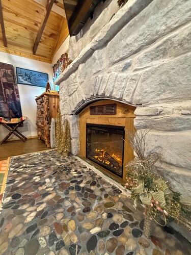 Couple's Cabin in Somerset