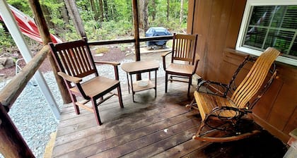 Couple's Cabin in Somerset