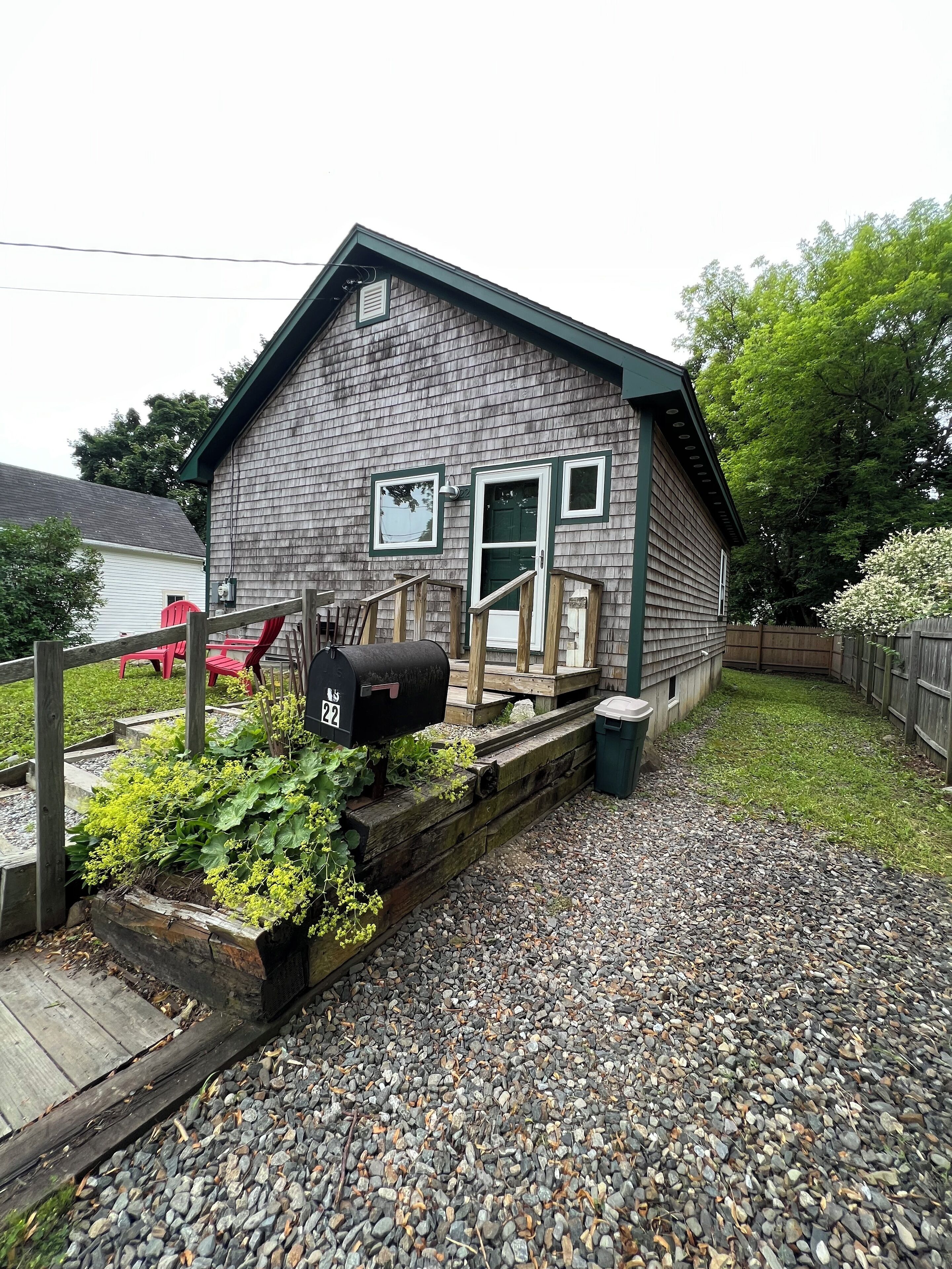Cozy 2 BR Close to Downtown
