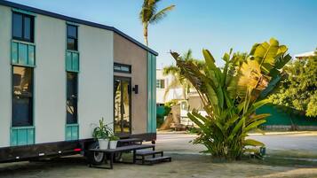 Basic Chalet | Exterior