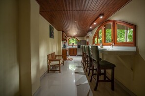 Fridge, oven, stovetop