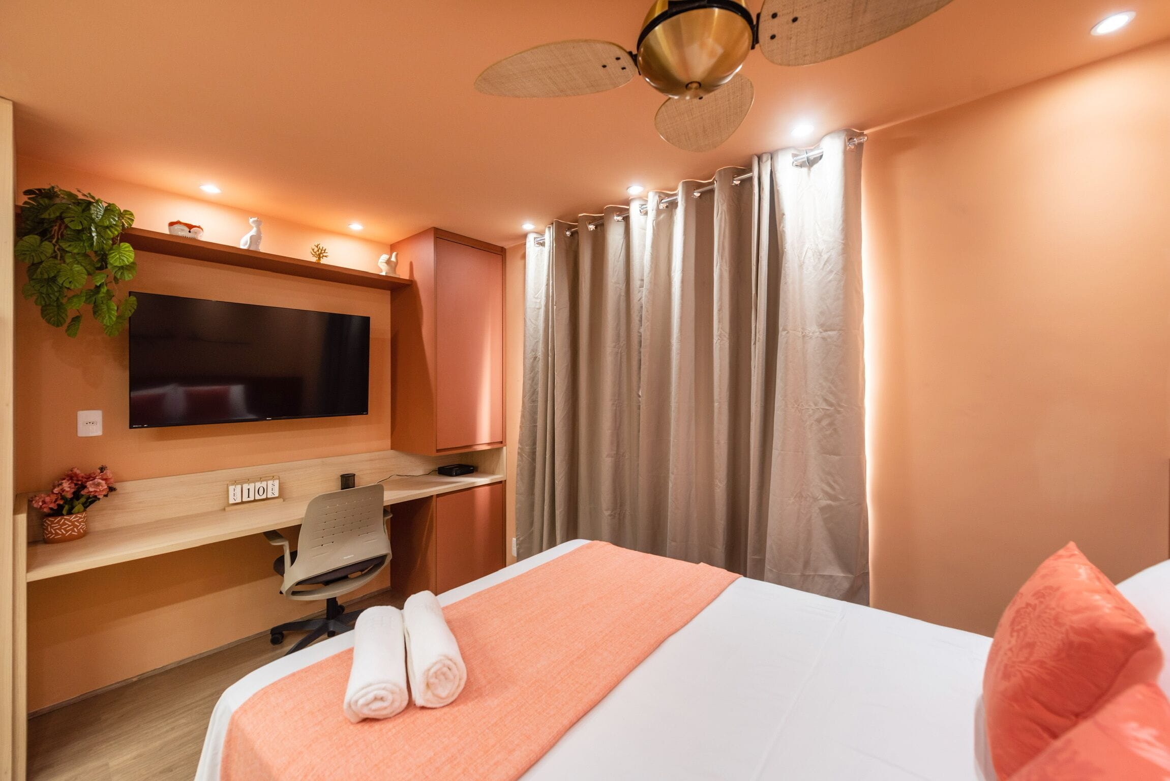 1 chambre, fer et planche à repasser, Wi-Fi gratuit, draps fournis