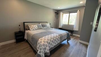 7 chambres, fer et planche à repasser, lit parapluie, Wi-Fi gratuit