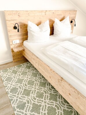 Unclassified image, 3 of 21, button