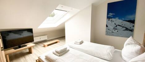 2 bedrooms, WiFi, bed sheets