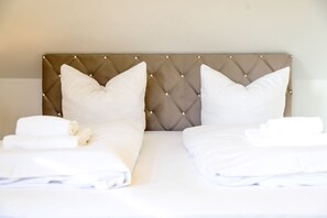 3 bedrooms, WiFi, bed sheets - Smart Resorts - Haus Rubin - Ferienwohnung 107 mit 2 Schlafzimmern und Balkon, Max. 6 Personen - (Winterberg)