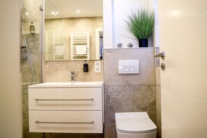 Hårtørrer, håndklæder, Sæbe