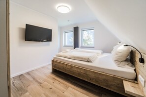 4 bedrooms, WiFi, bed sheets - Smart Resorts - Haus Diamant - Ferienwohnung 713 mit 3 Schlafzimmern und Balkon, Max. 8 Personen - (Winterberg)