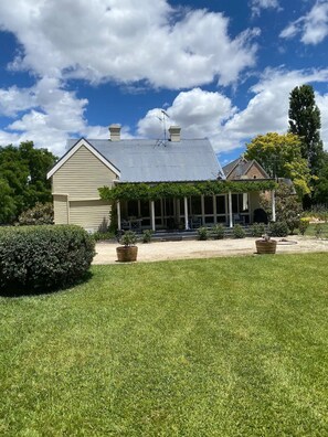 Exterior - The Convent Oconnell Circa 1867 (O'Connell)
