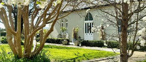 Enceinte de lâhĂ©bergement