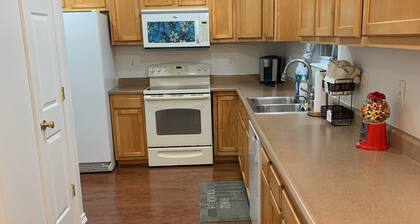 Iridescence Getaway near Ark Encounter - Sleeps 20
