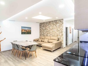 TV, fireplace, stereo - Cottage with pool, barbecue and garden (Nigüelas)
