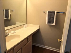 Shower, hair dryer, towels, toilet paper - Beautiful and relaxing condo at River Oaks
(Myrtle Beach)