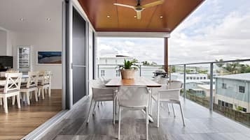 Rumah Deluks | Balkon