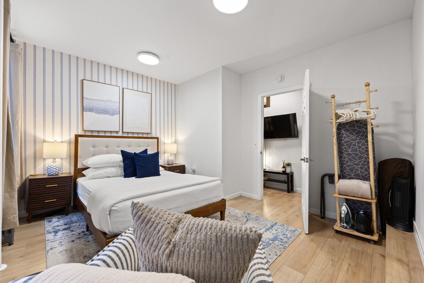 2 bedrooms, desk, iron/ironing board, travel cot