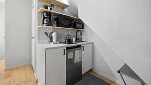 Coffee/tea maker, microwave, stovetop, toaster - Studio Near Restaurants, Broadway, & Shopping (New York)