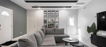 Texas State Fair / Downtown / Uptown Modern Villa with Game Room and Patio!