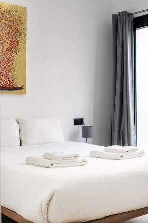 3 bedrooms, iron/ironing board, travel crib, WiFi