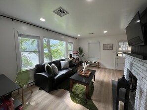 Smart TV, fireplace, computer monitors, printers