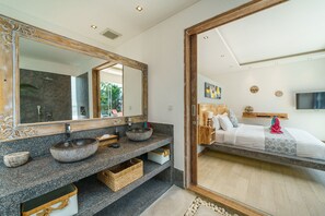 Luxury Villa | Bathroom - Villa Harlow (Canggu)