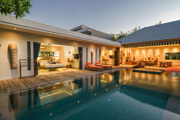 Outdoor pool - Villa Harlow (Canggu)