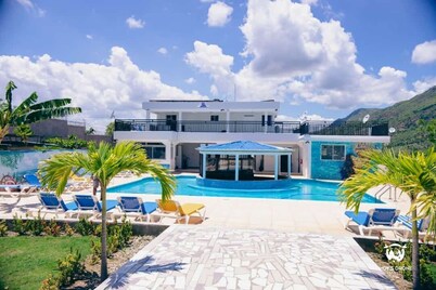 J&G Villa Guest House