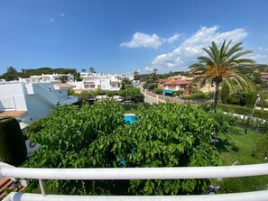 Property grounds - BRISA - Mediterranean house - BBQ - Beach 10' walk (Sant Pol de Mar)