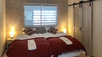 Cottage | 6 bedrooms, iron/ironing board, free WiFi, bed sheets